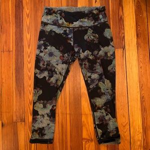 Reversible 90 Degree Crop Leggings
